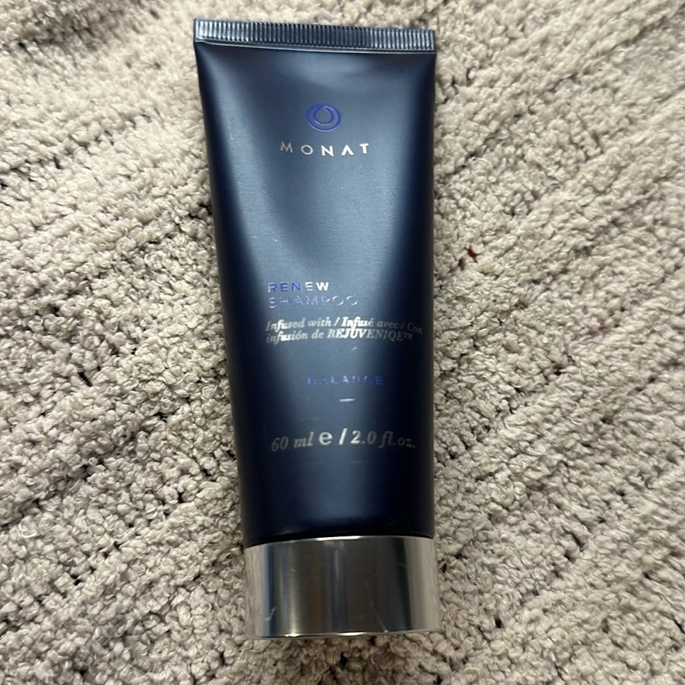 Monat Travel Size 2 ounces Renew Shampoo- New